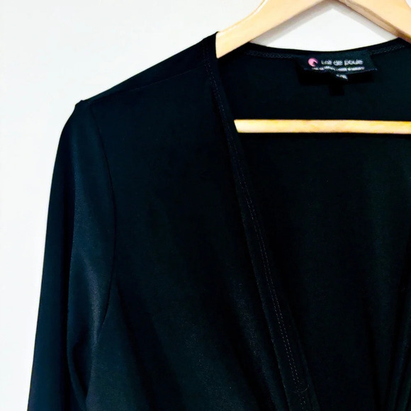 🌼 NWOT 🌼 LAIT DE POULE Black wrap top - Picture 2 of 8